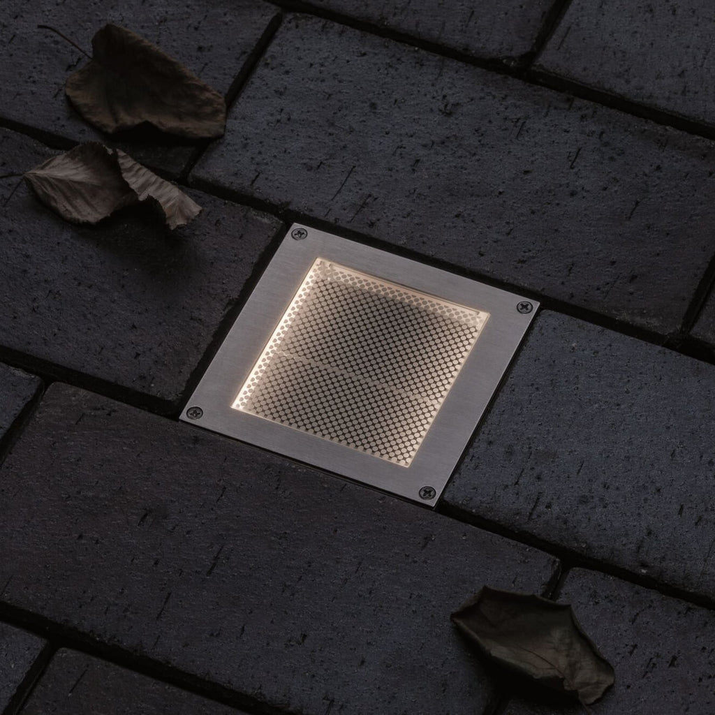 LED bakkespot Brick Zigbee med smart-hjem app på mobil