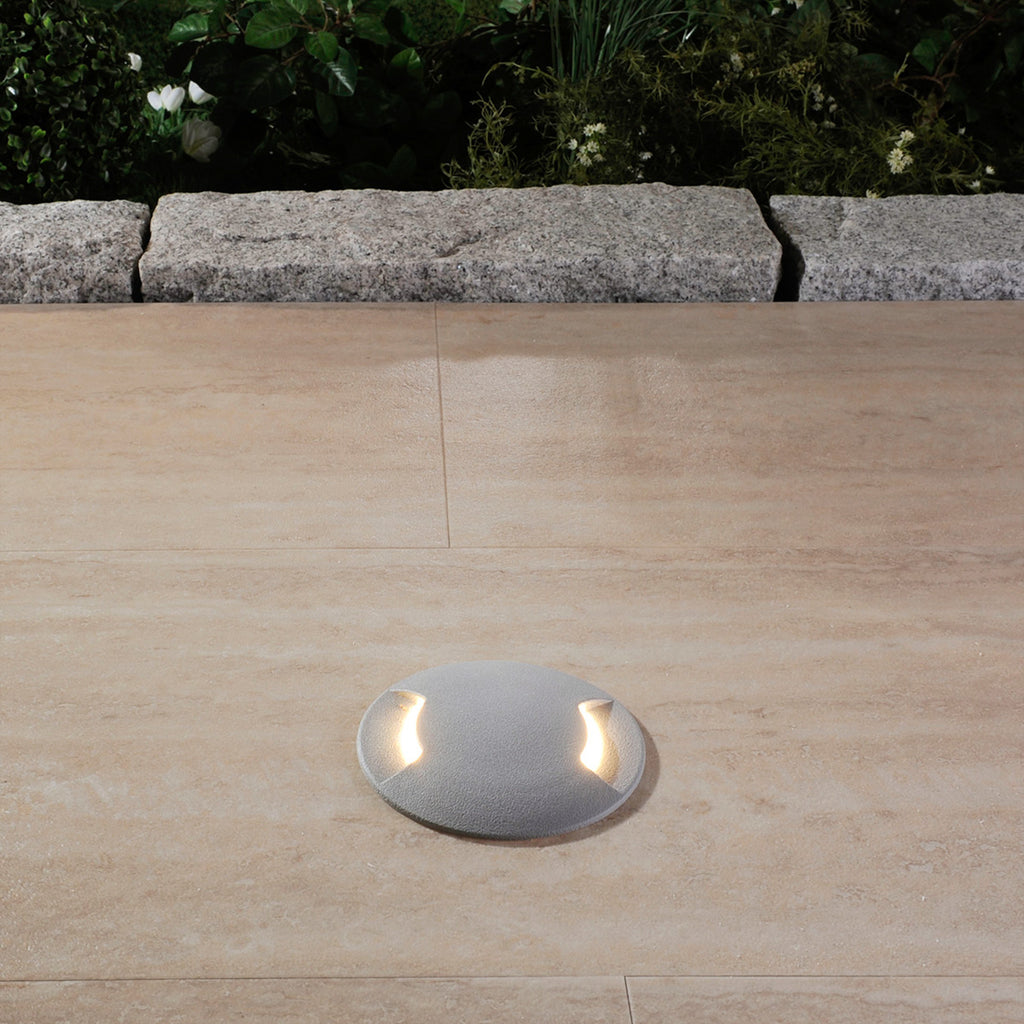 LED bakkespot Ceci 120-2L grå CCT 2-veis Ø12 cm IP67 lysdetalj