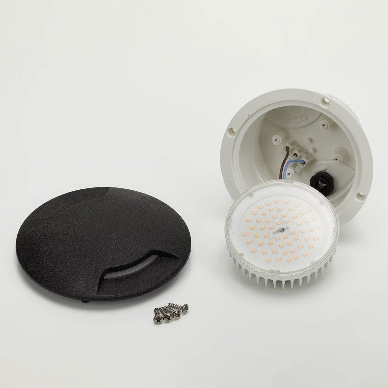 LED bakkespot Ceci 160-2L med lys på i mørket