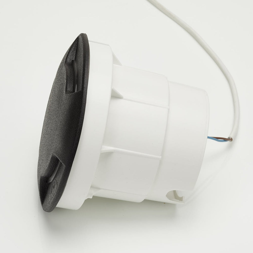 LED bakkespot Ceci 160-3L svart CCT Ø16 cm IP67 montert i bakken