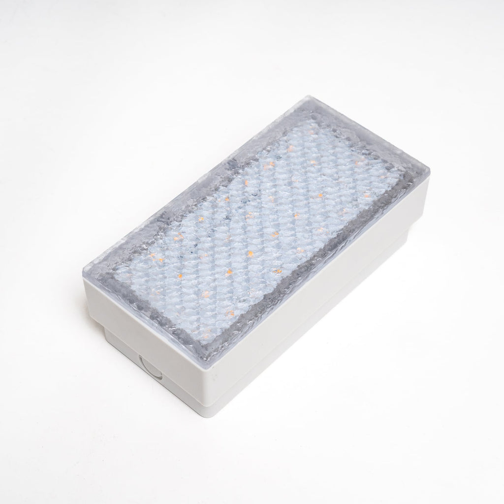 Sideprofil av LED bakkespot Ewgenie 20x10 cm varmhvit IP67