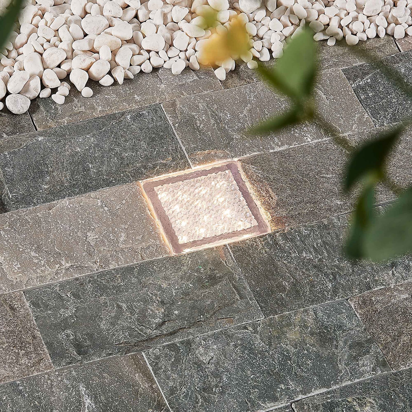 LED bakkespot Ewgenie kvadratisk 10x10 cm IP67 varmhvit bakside