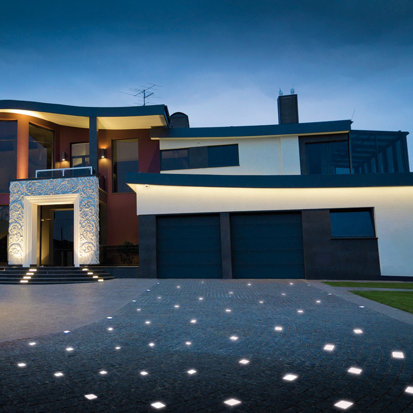 Montert LED bakkespot Light Stone betong 10x10 cm IP68 i uteområde