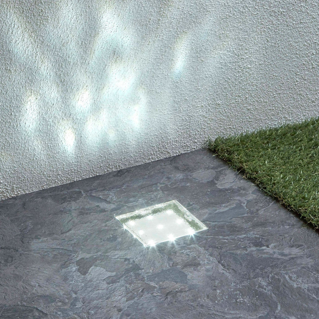 Detalj av LED bakkespot Walkover med mønster 8x8 cm IP68