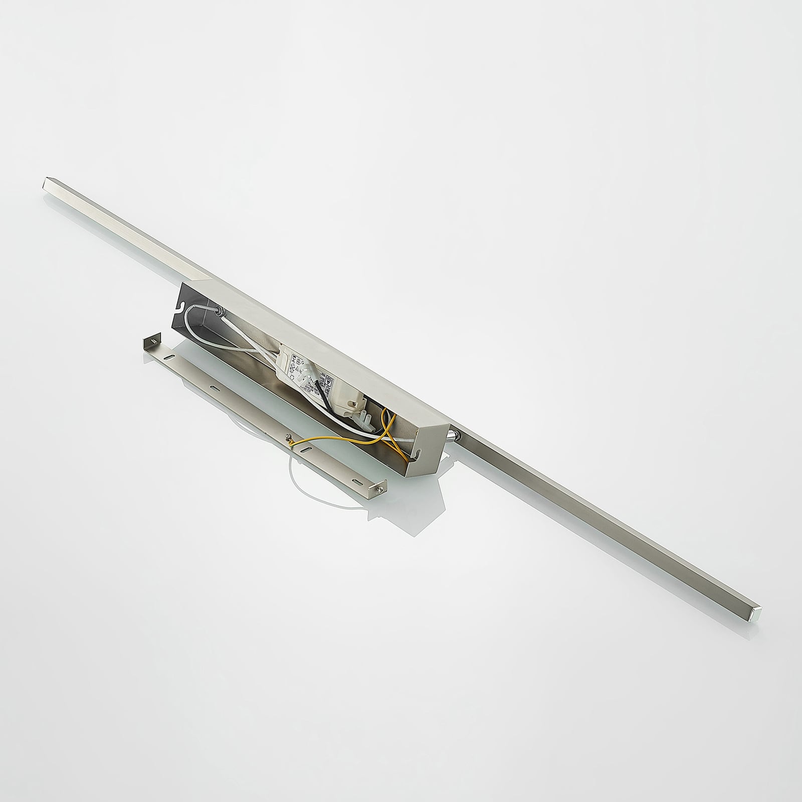 LED bildelampe Alexis dimbar matt nikkel 118 cm oversikt