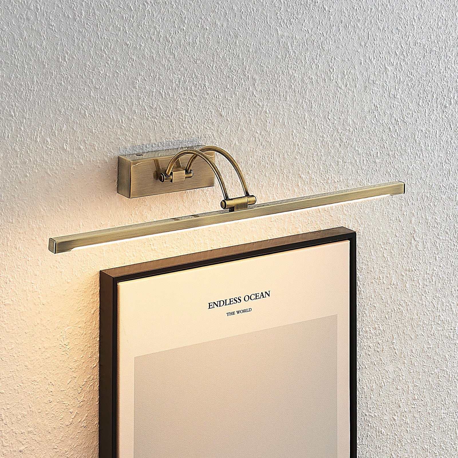 LED bildelampe Felena antikk messing forfra