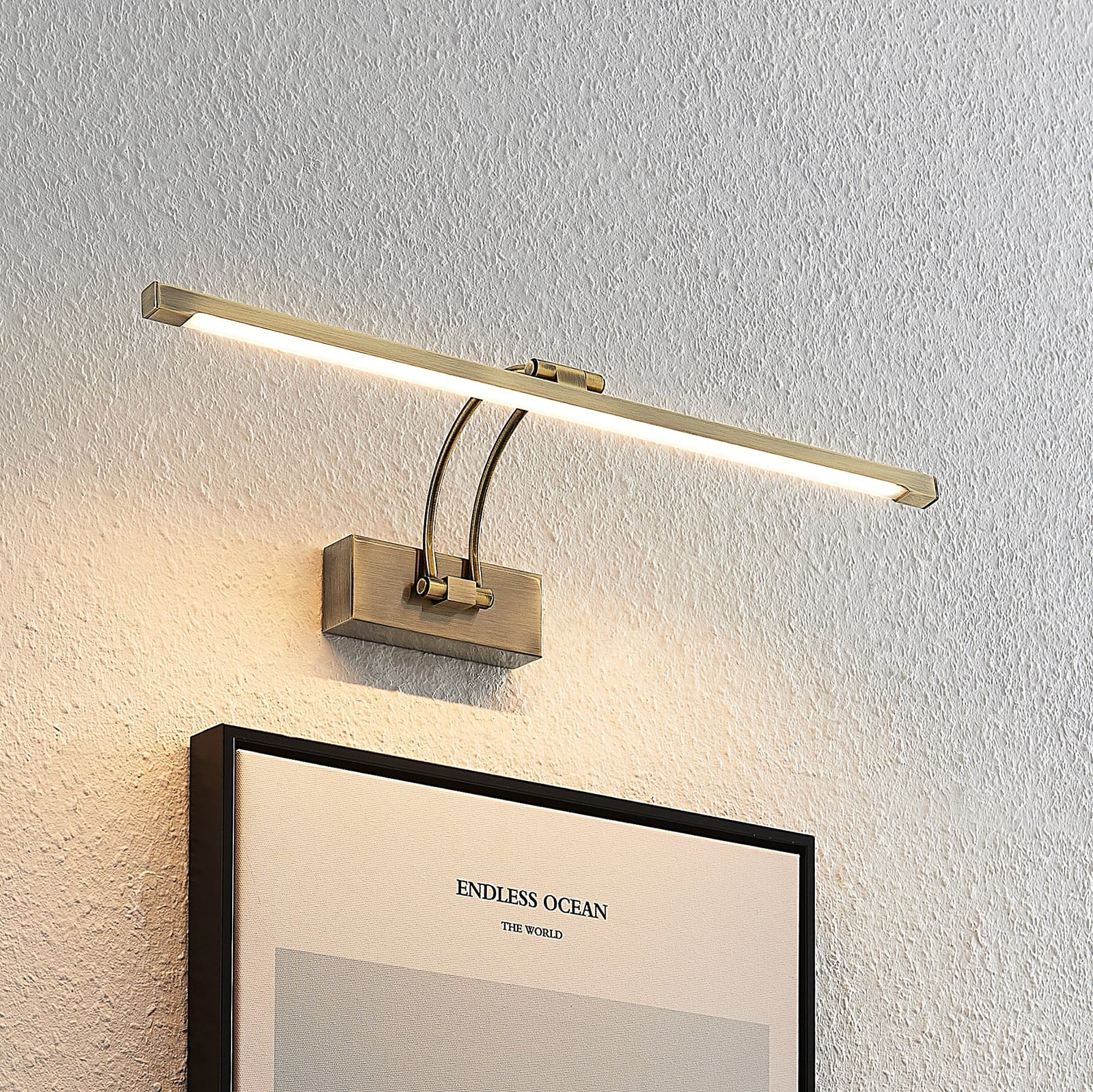 LED bildelampe Felena antikk messing detalj