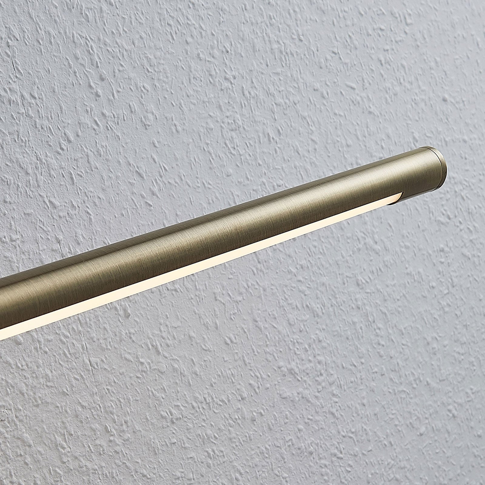 LED bildelampe Mailine gammelmessing 69 cm bryter på veggfeste