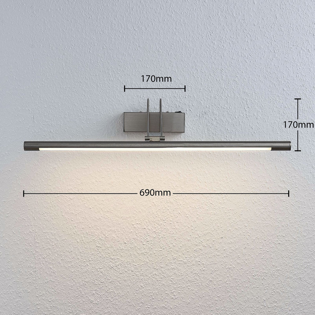 Nærbilde av LED lys på bildelampe Mailine nikkel