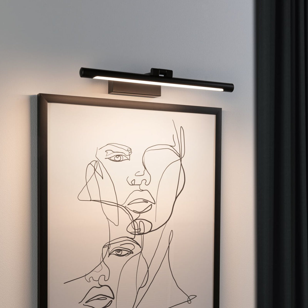 LED bildelampe Mingo svart 41,5 cm forfra