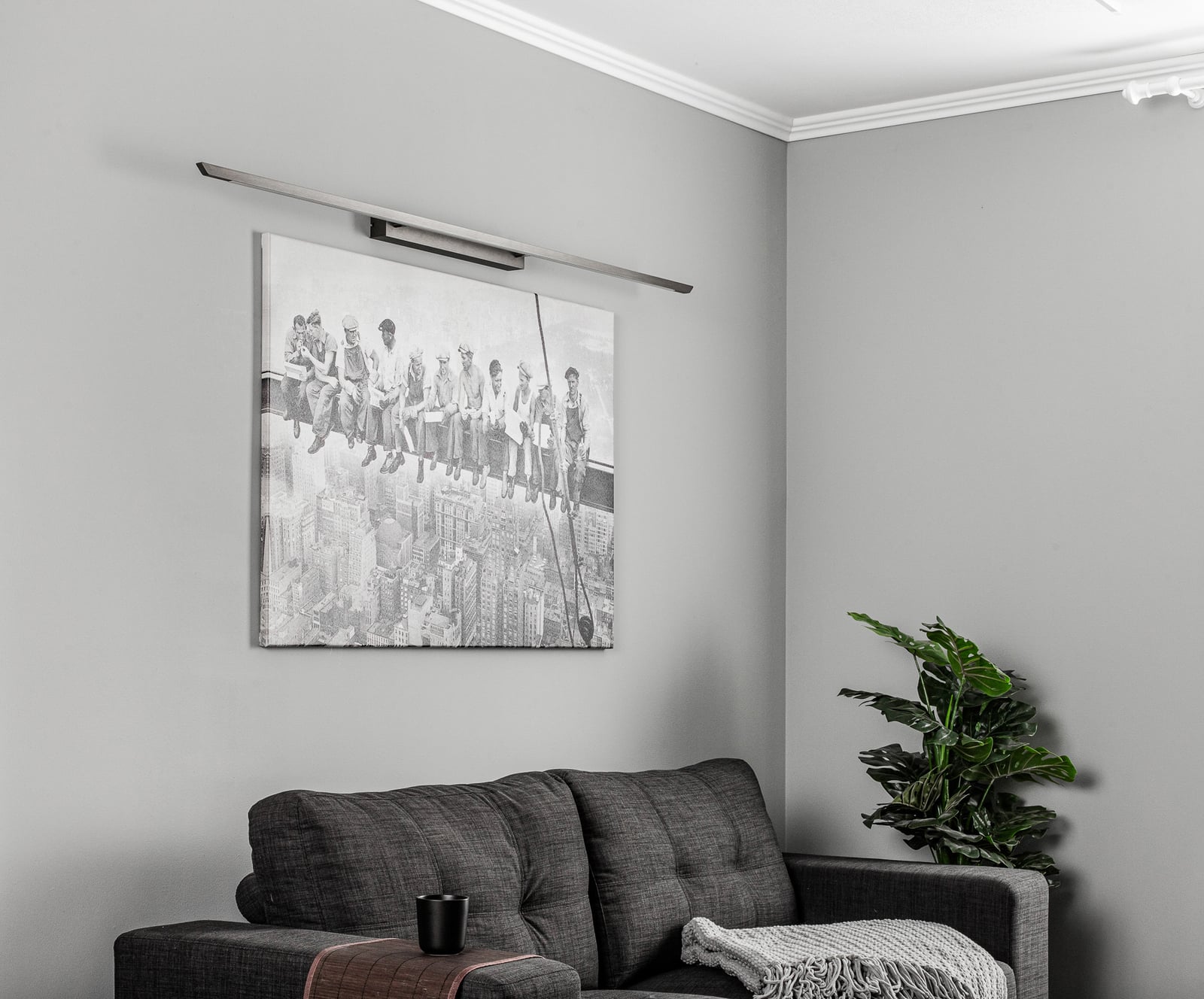 LED bildelampe Niara dimbar CCT bronse detalj av materiale