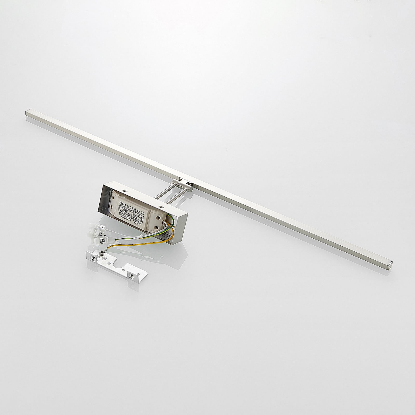 LED bildelampe Thibaud matt nikkel aluminium 84 cm i interiør
