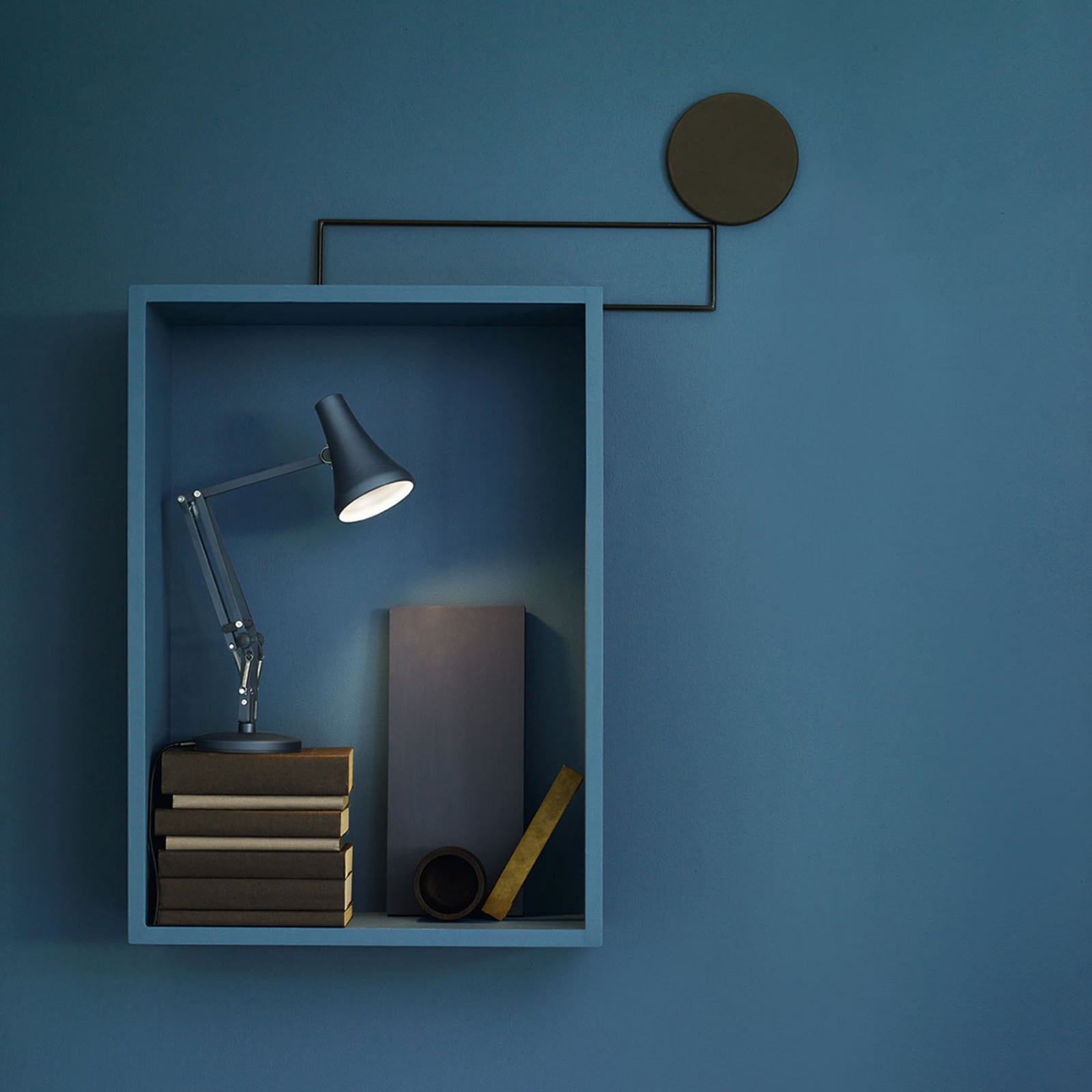 LED bordlampe 90 Mini Mini dimbar stålblå nærbilde av lampehode