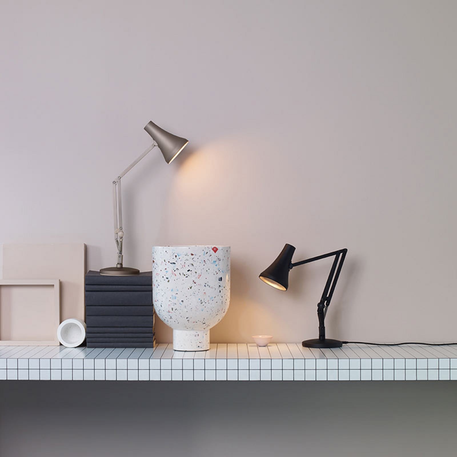 LED bordlampe 90 Mini Mini dimbar svart nærbilde av bryter