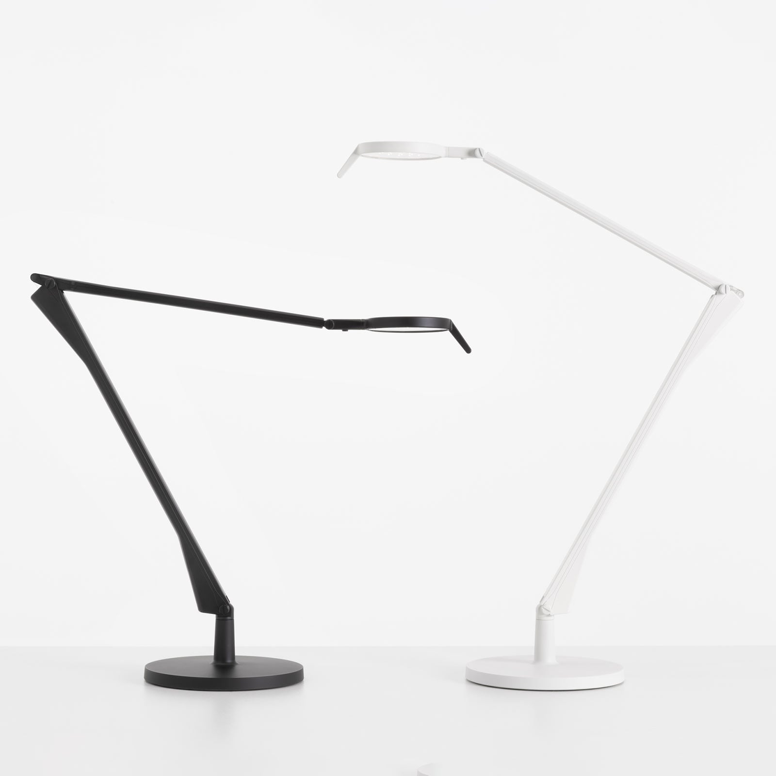 LED bordlampe Aledin Tec svart høydejusterbar 113 cm - Kartell