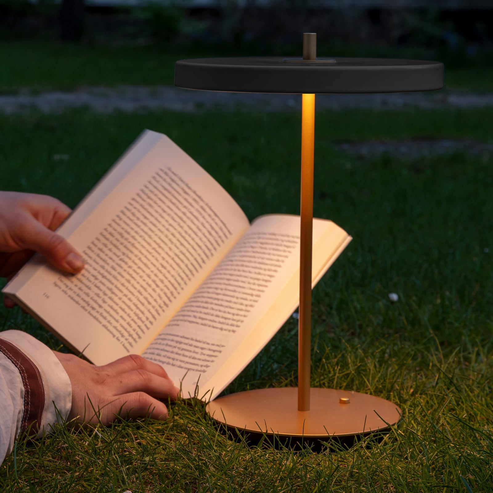 LED bordlampe Asteria Move nærbilde av lampehode