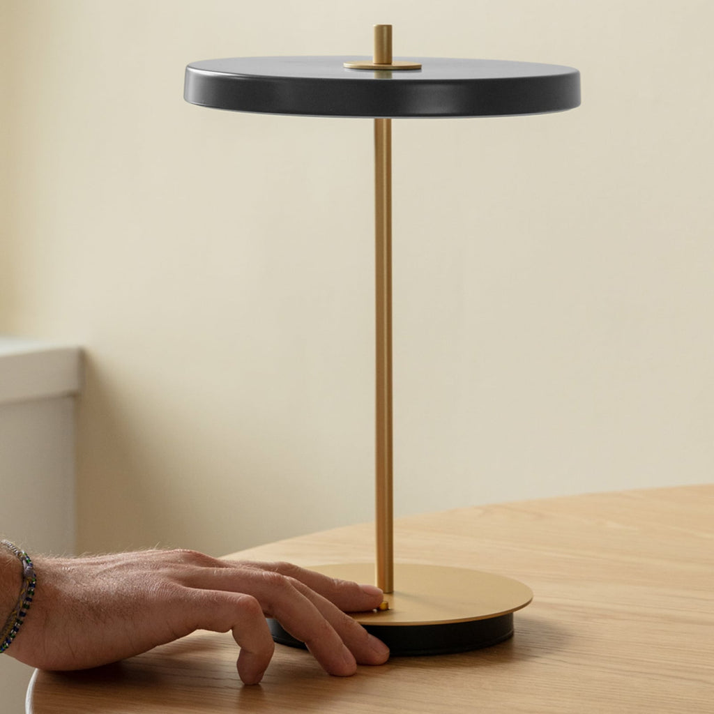 LED bordlampe Asteria Move med USB-C lading