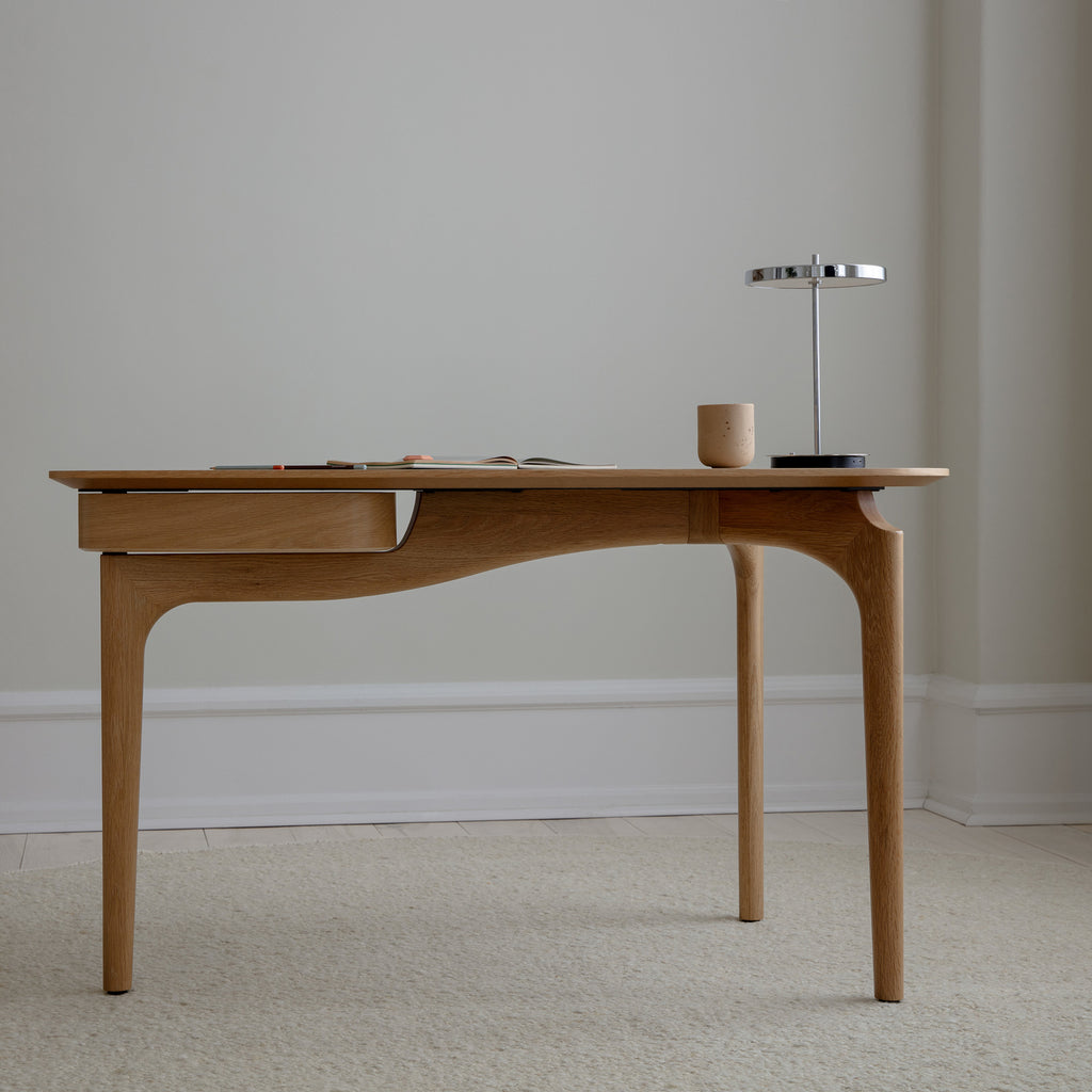 LED-bordlampe Asteria Move polert stål sideprofil