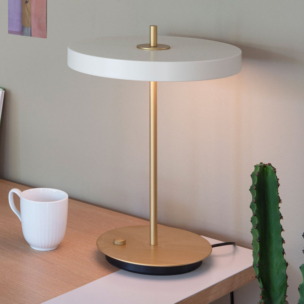 LED bordlampe Asteria Table dimbar hvit/messing bakside