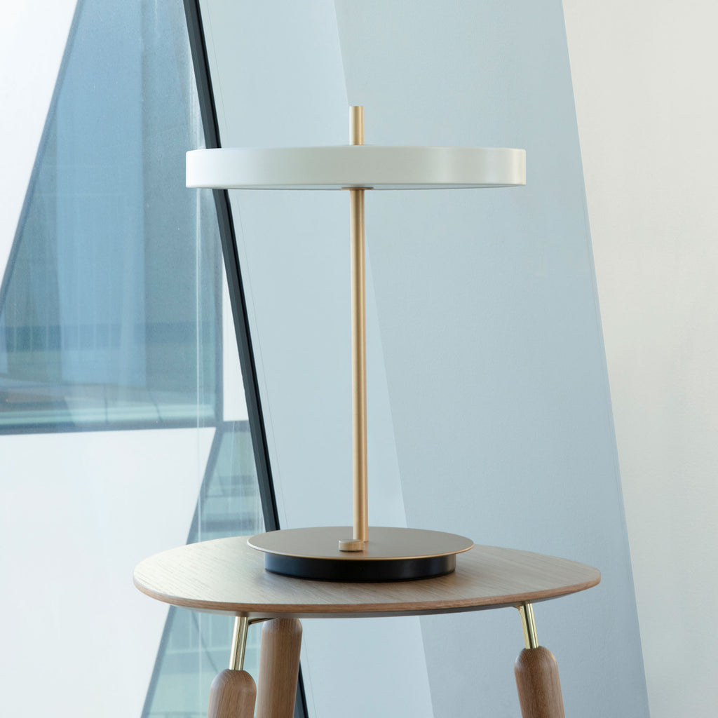 LED bordlampe Asteria Table dimbar hvit/messing dimmer knapp