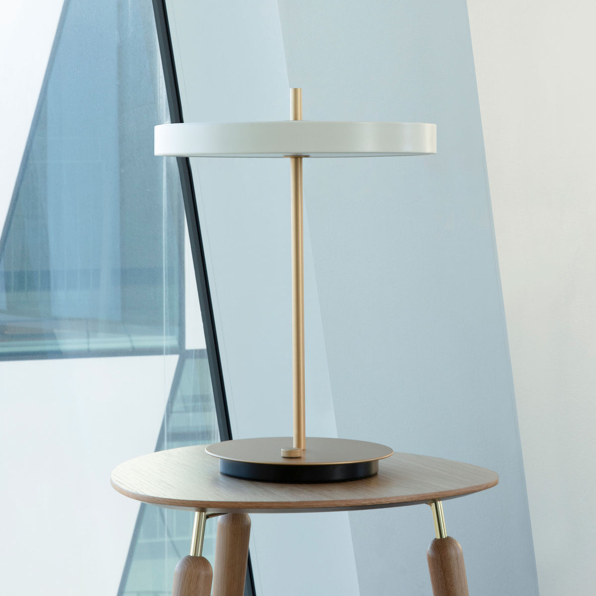LED bordlampe Asteria Table dimbar hvit/messing dimmer knapp