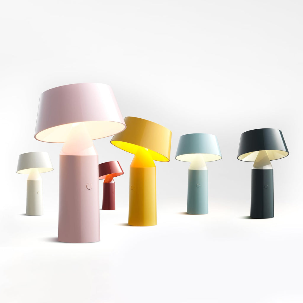 LED bordlampe Bicoca oppladbar dimbar lyseblå 14 cm nærbilde av lampehode