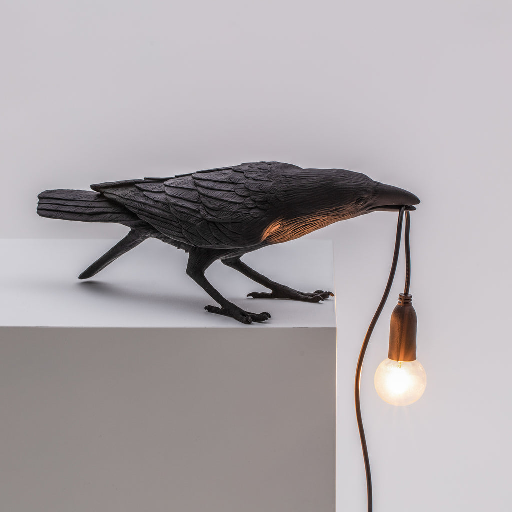 LED-bordlampe Bird Lamp spielende fugl svart kunstharz design