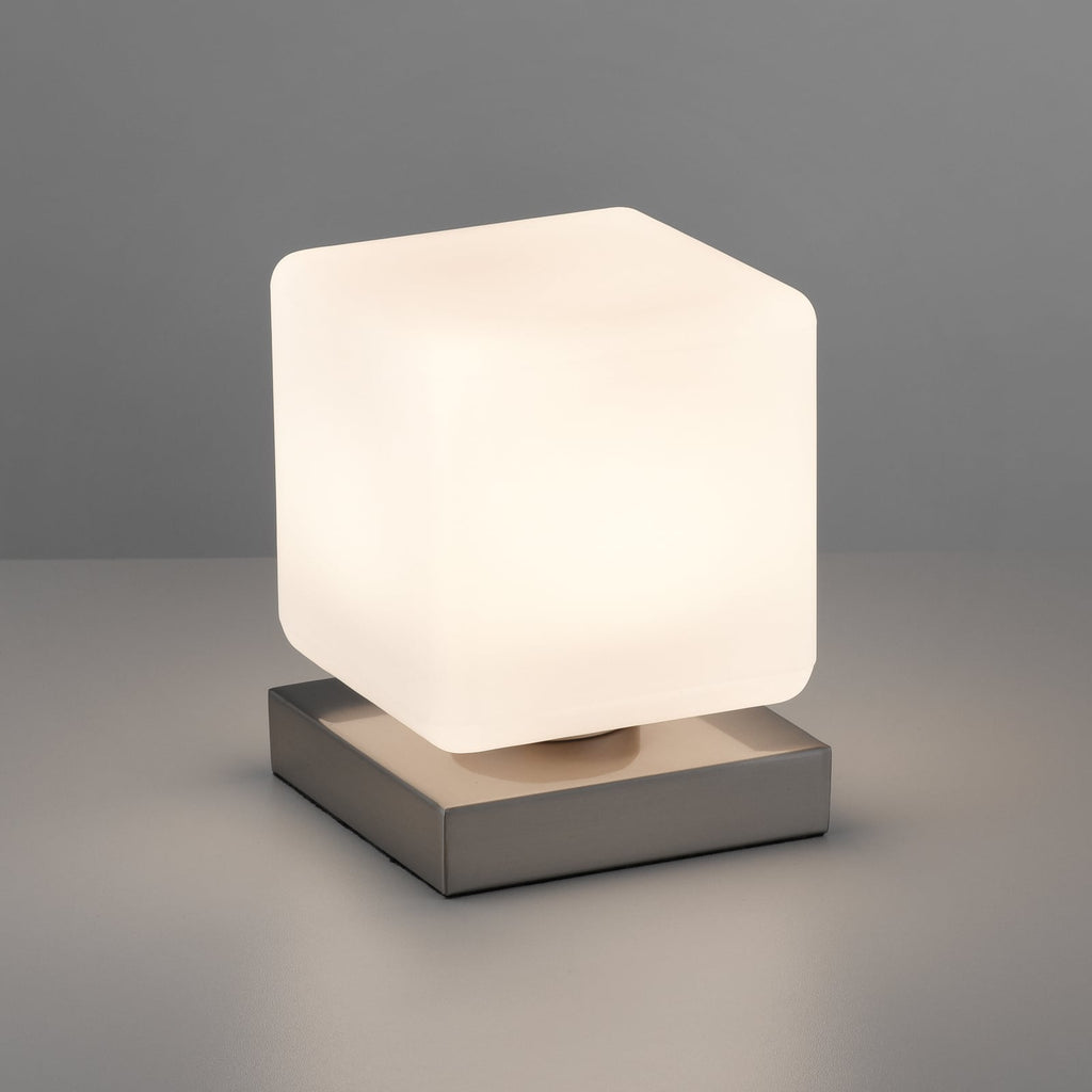 LED bordlampe Dadoa glass dimbar 12x12 cm 7W nærbilde av touchdimmer