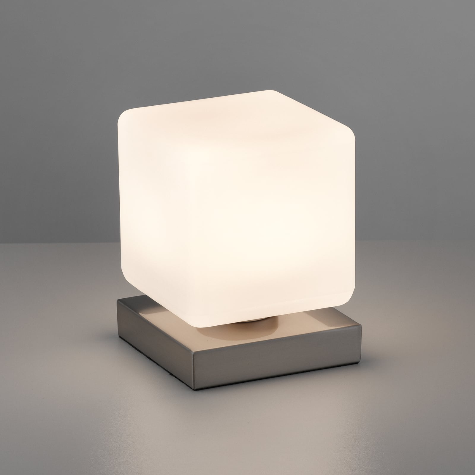 LED bordlampe Dadoa glass dimbar 12x12 cm 7W nærbilde av touchdimmer