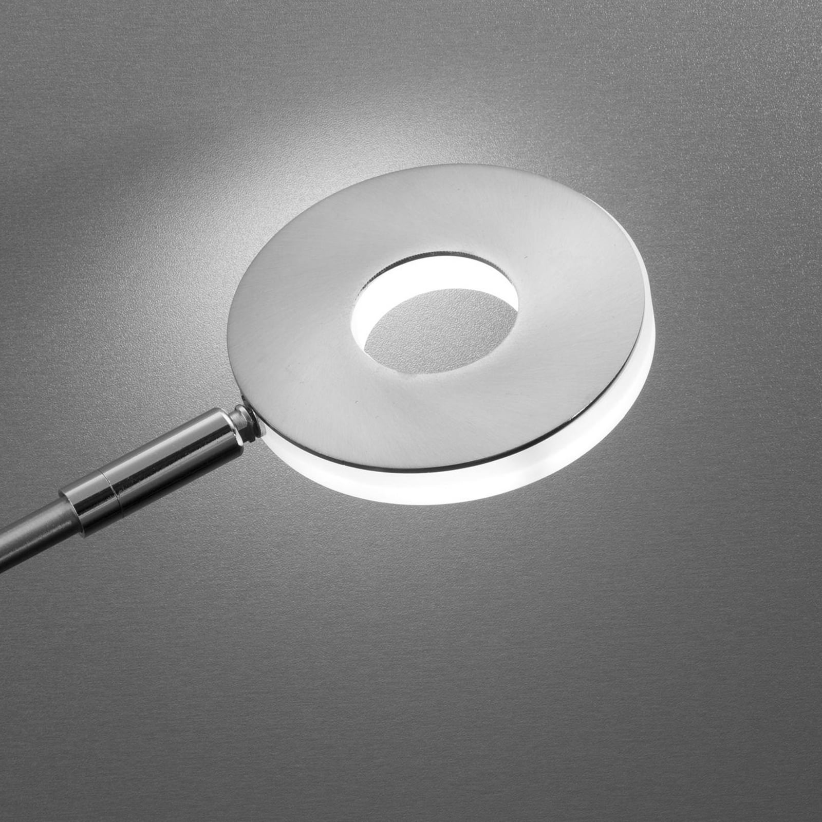 LED bordlampe Dent dimbar CCT matt nikkel/krom nærbilde av bryter