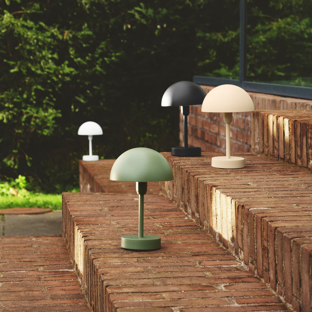LED bordlampe Ellen To-Go oppladbar svart IP44 bakside