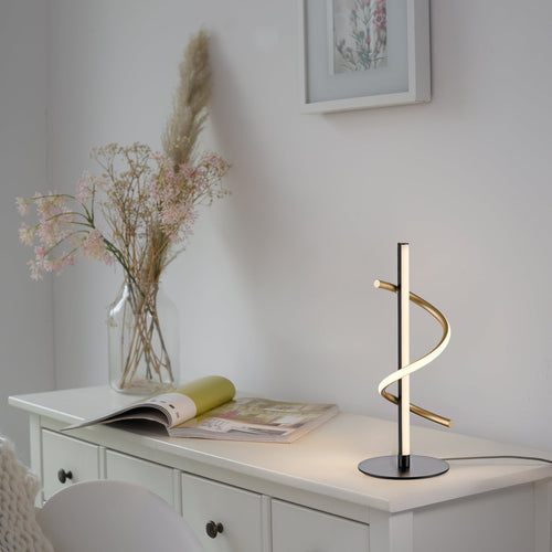 LED bordlampe Emanda svart-messing bakside