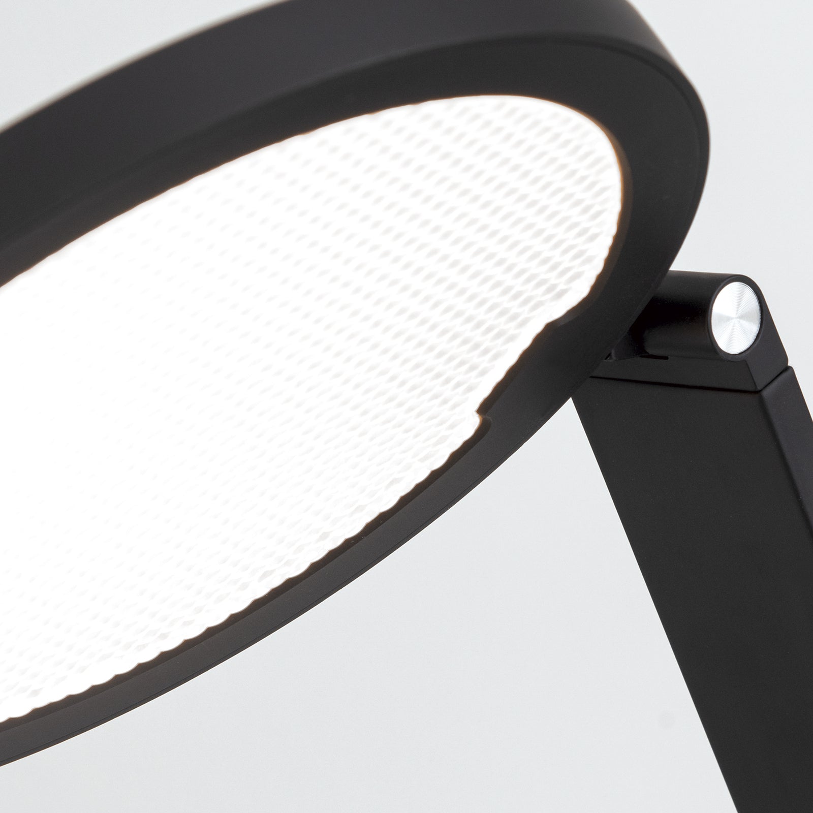 LED bordlampe Fati svart aluminium lysdetalj