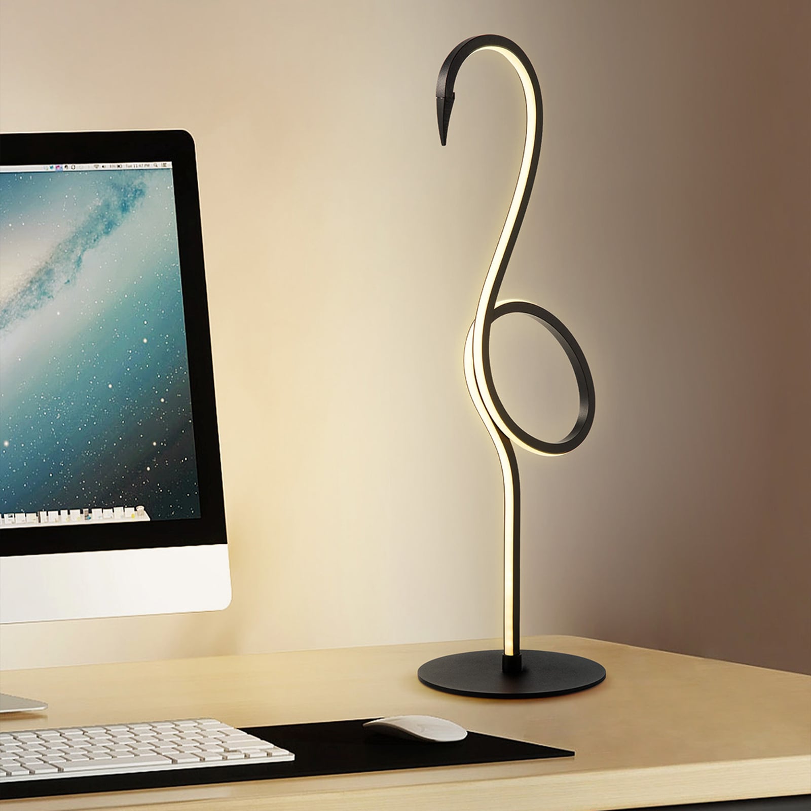 LED bordlampe Flamingo svart metall detalj av flamingofigur