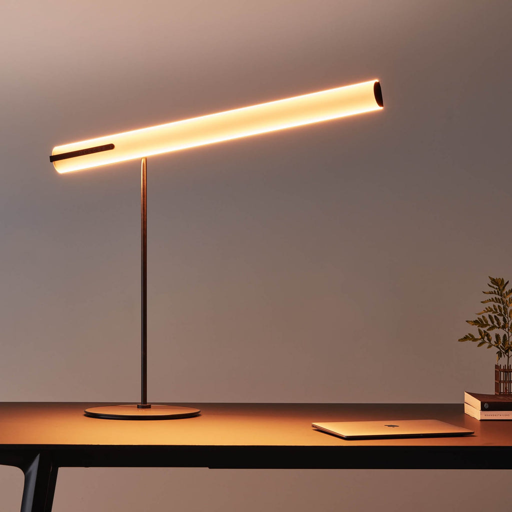 Detaljbilde av LED bordlampe HEAVN One dimbar CCT svart