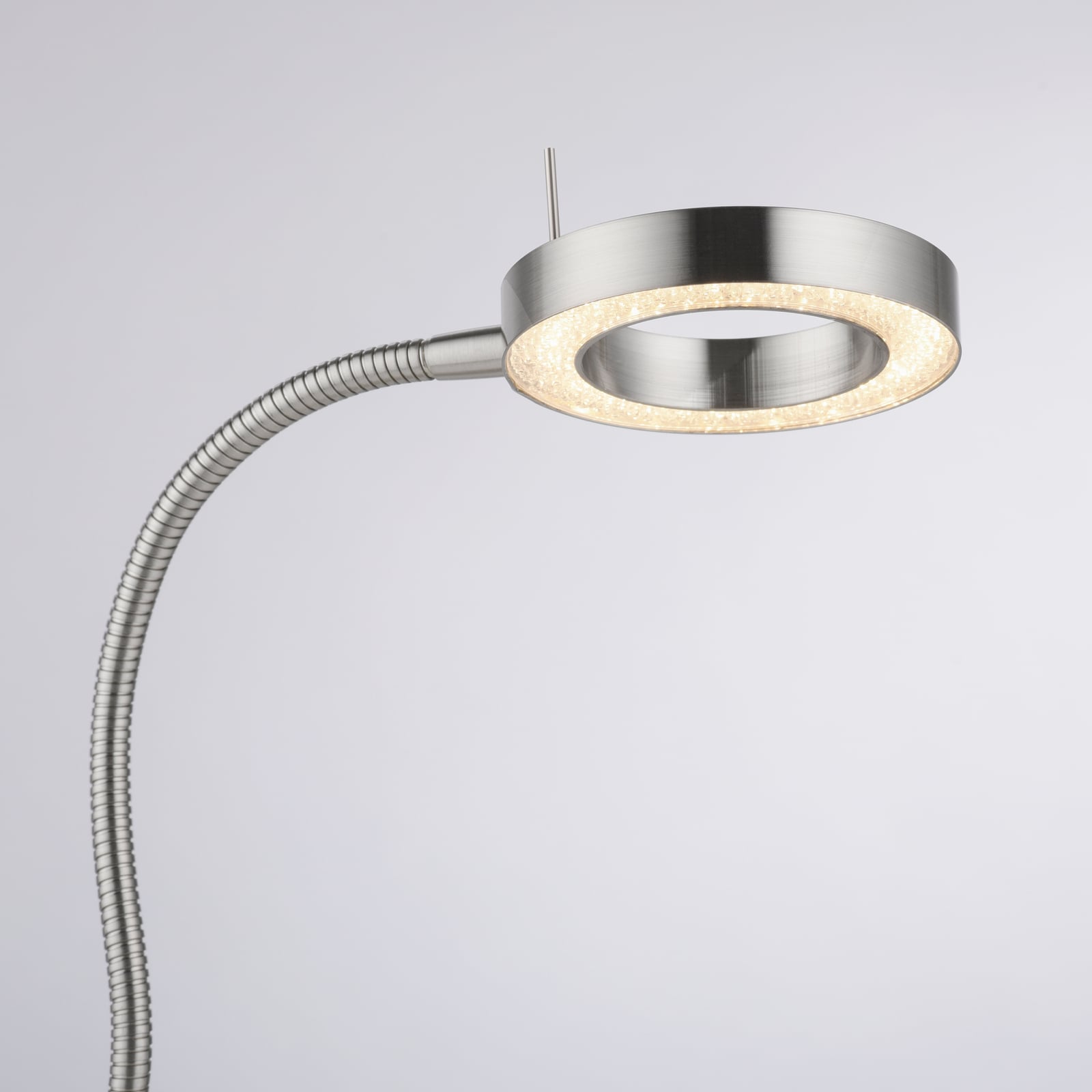Nærbilde av touchdimmer på LED bordlampe Hensko fleksarm dimbar stål 4W