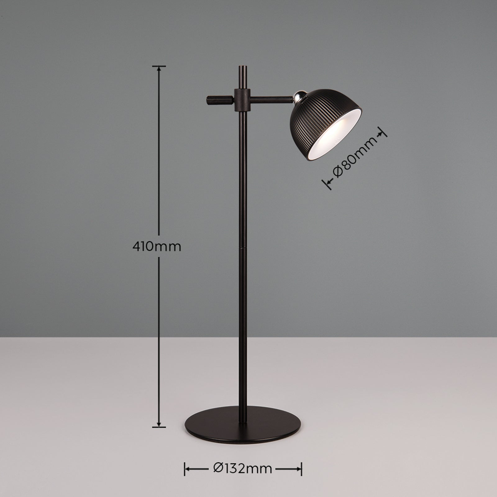 Montert LED bordlampe Maxima dimbar høydejusterbar svart 41 cm i rom