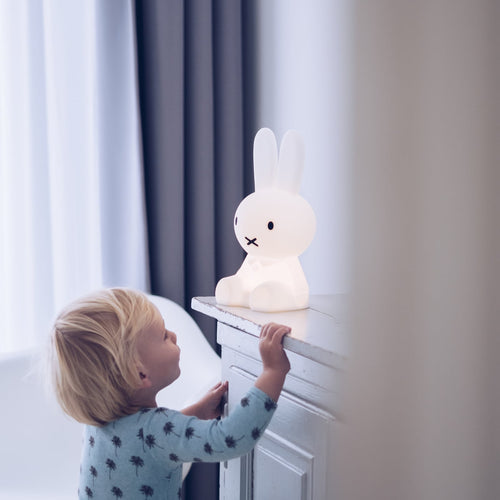 LED bordlampe Miffy First Light oppladbar dimbar 30 cm bakside