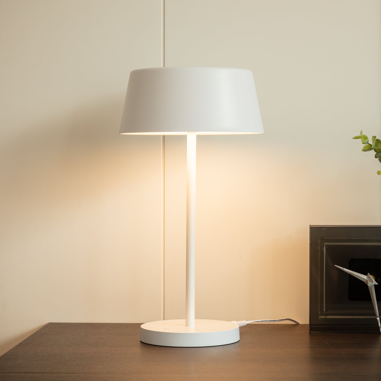 LED-bordlampe Milica dimbar hvit Ø18,3 cm 5W forfra