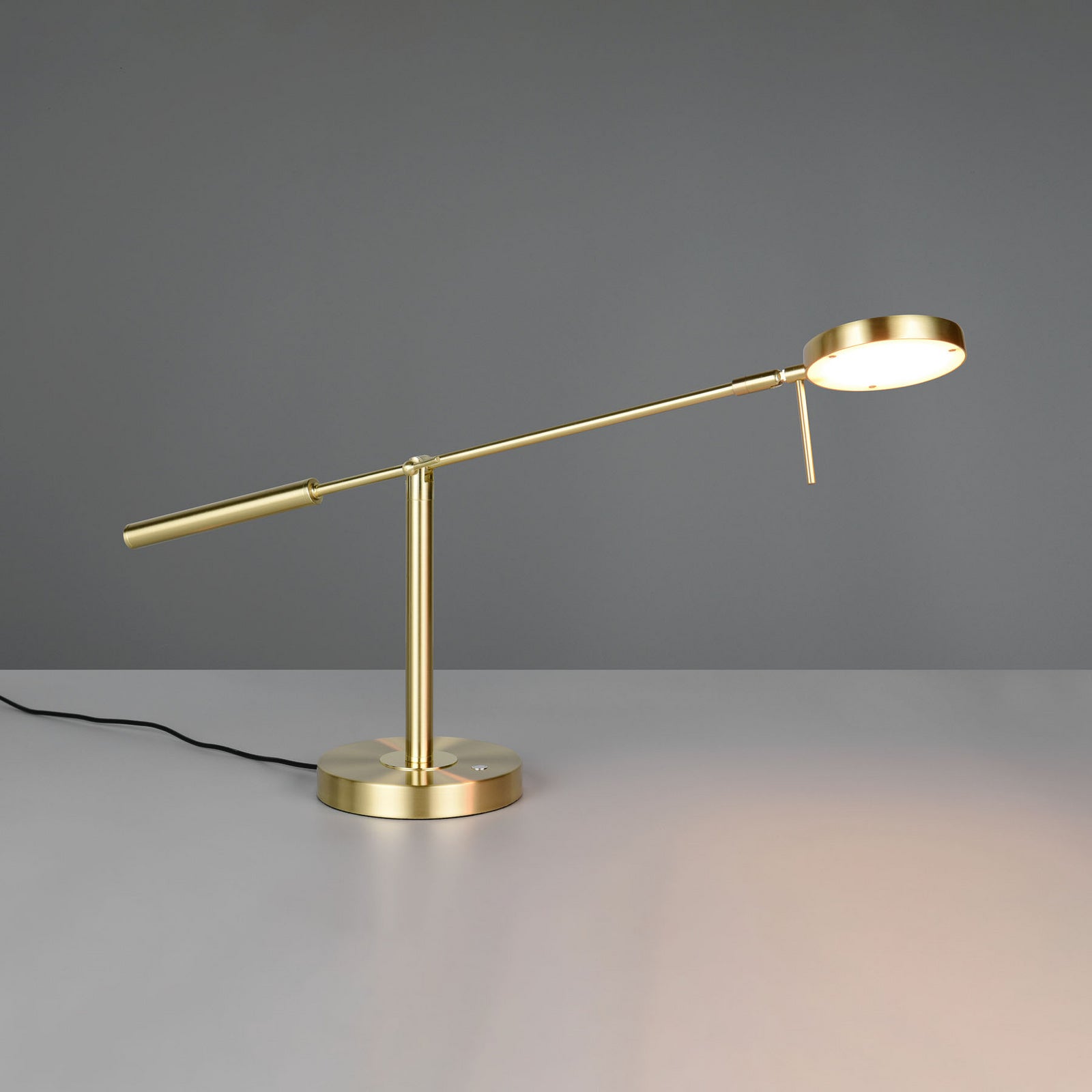 LED bordlampe Monza dimbar CCT messing 52 cm lysbilde