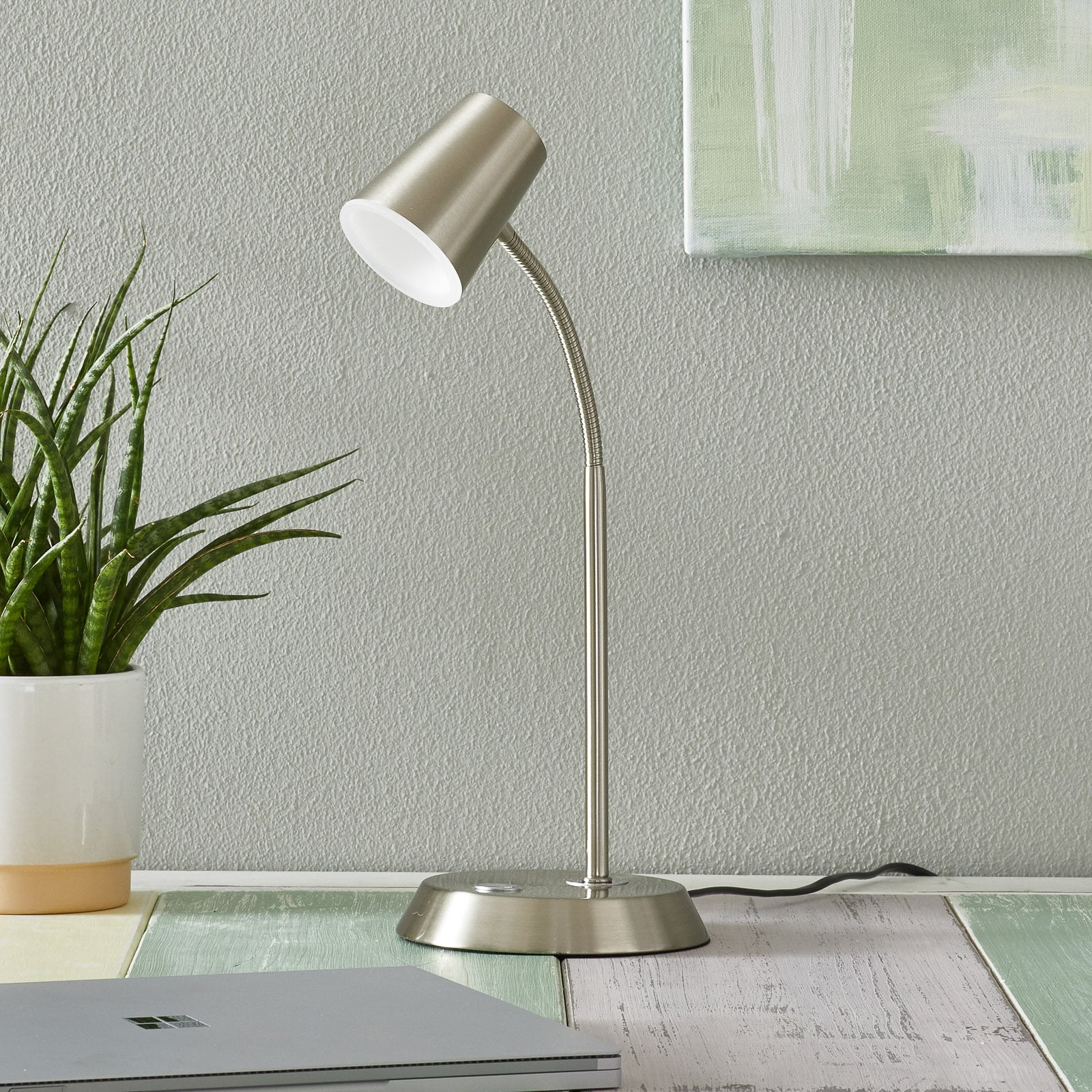 LED-bordlampe Narcos dimbar nikkelfarget bakside