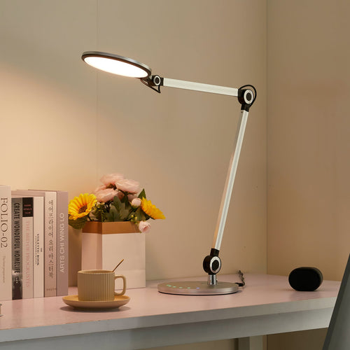 LED bordlampe Nyxaris sølv CCT dimbar 50 cm forfra
