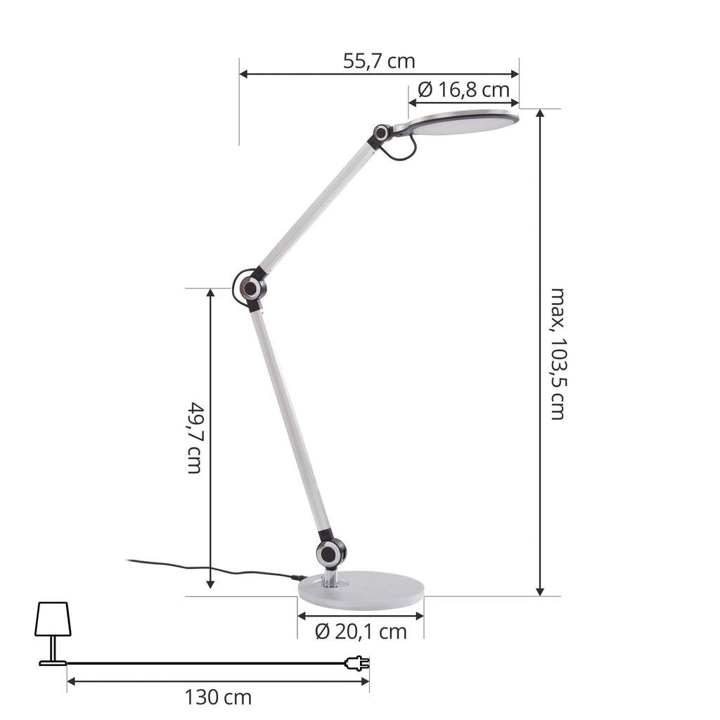 LED bordlampe Nyxaris sølv CCT dimbar 50 cm montert på skrivebord