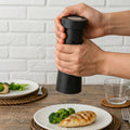LED bordlampe Pepper pepperkvern mørkegrå oppladbar IP44 forfra