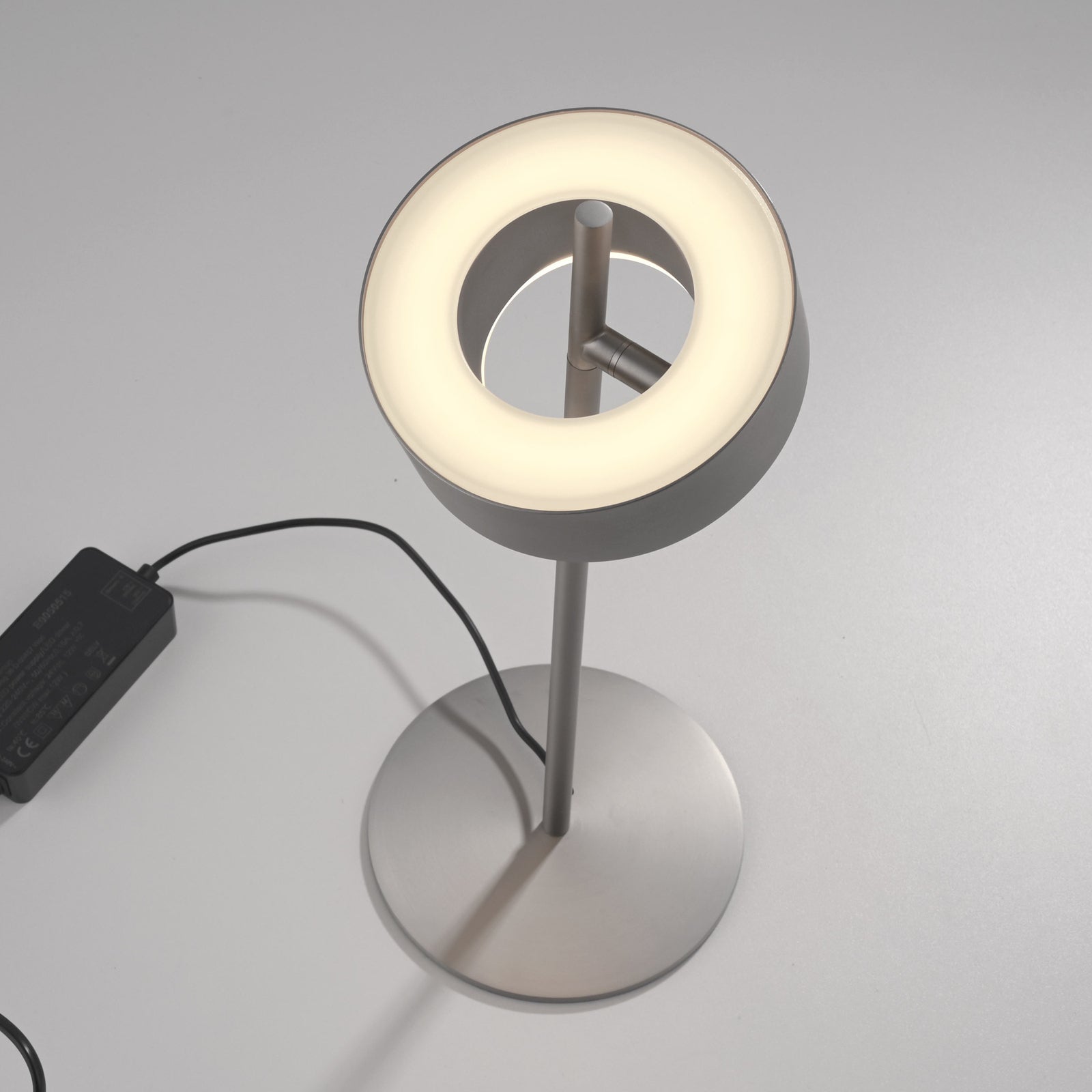 Lysfargeinnstilling på LED bordlampe Q-Rotate aluminium dimbar CCT 40 cm