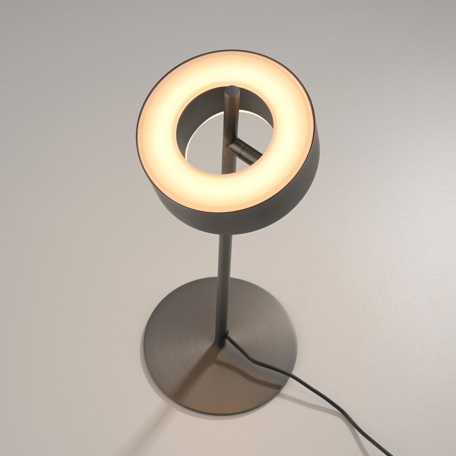 Sideprofil av LED bordlampe Q-Rotate dimbar mørkebrun 40 cm Zigbee