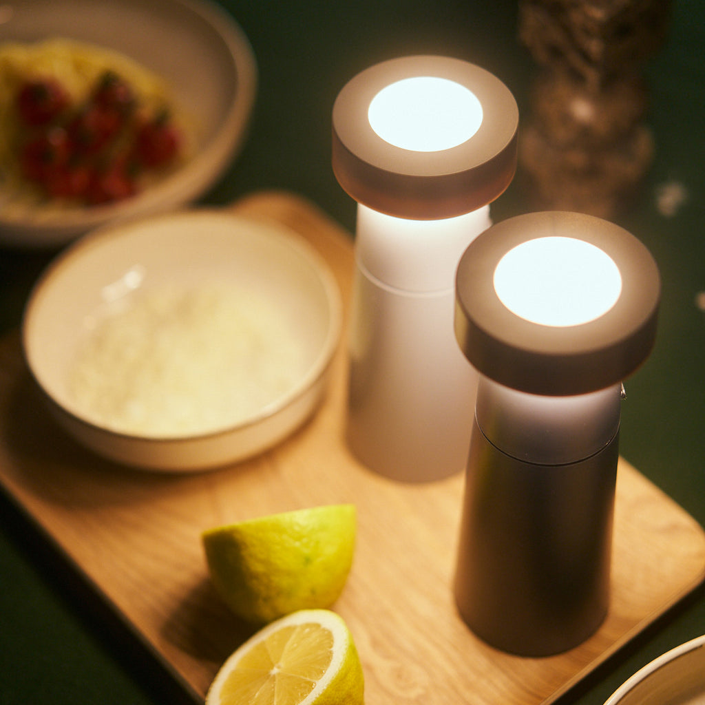 LED bordlampe Salt & Pepper 2er-sett oppladbar IP44 montert