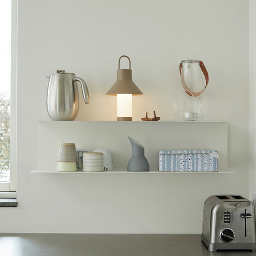 LED bordlampe Shadow Small oppladbar beige IP65 bakside