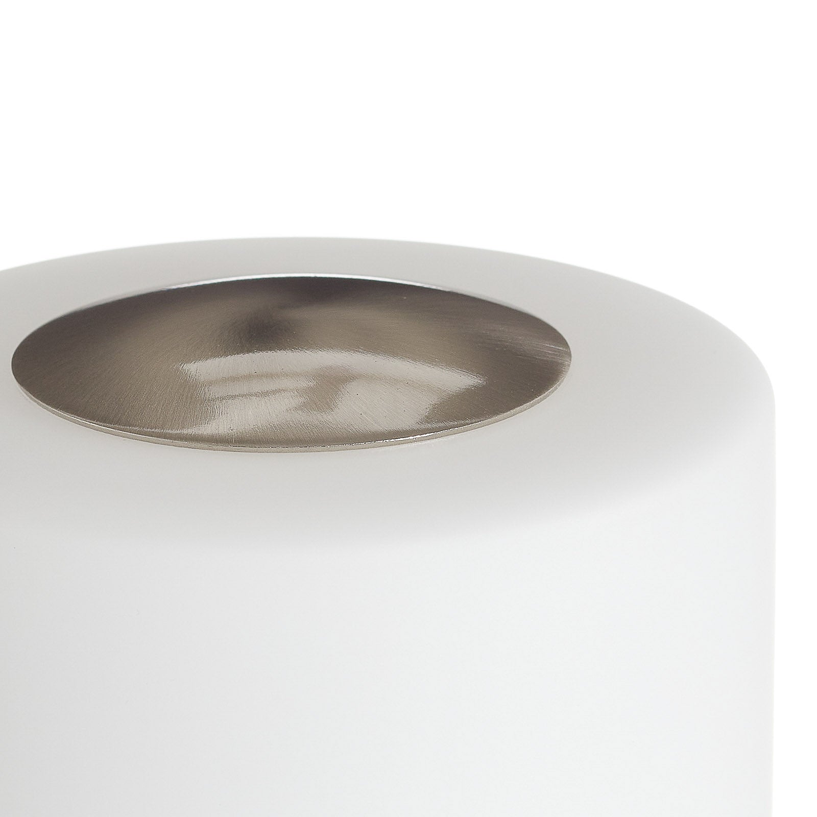LED bordlampe Simi dimbar berøringsdimmer nikkel montert i rom