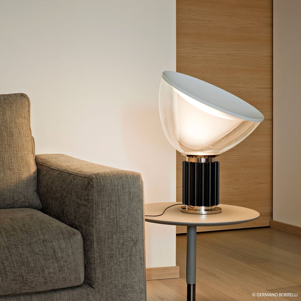 LED bordlampe Taccia Small dimbar sideprofil